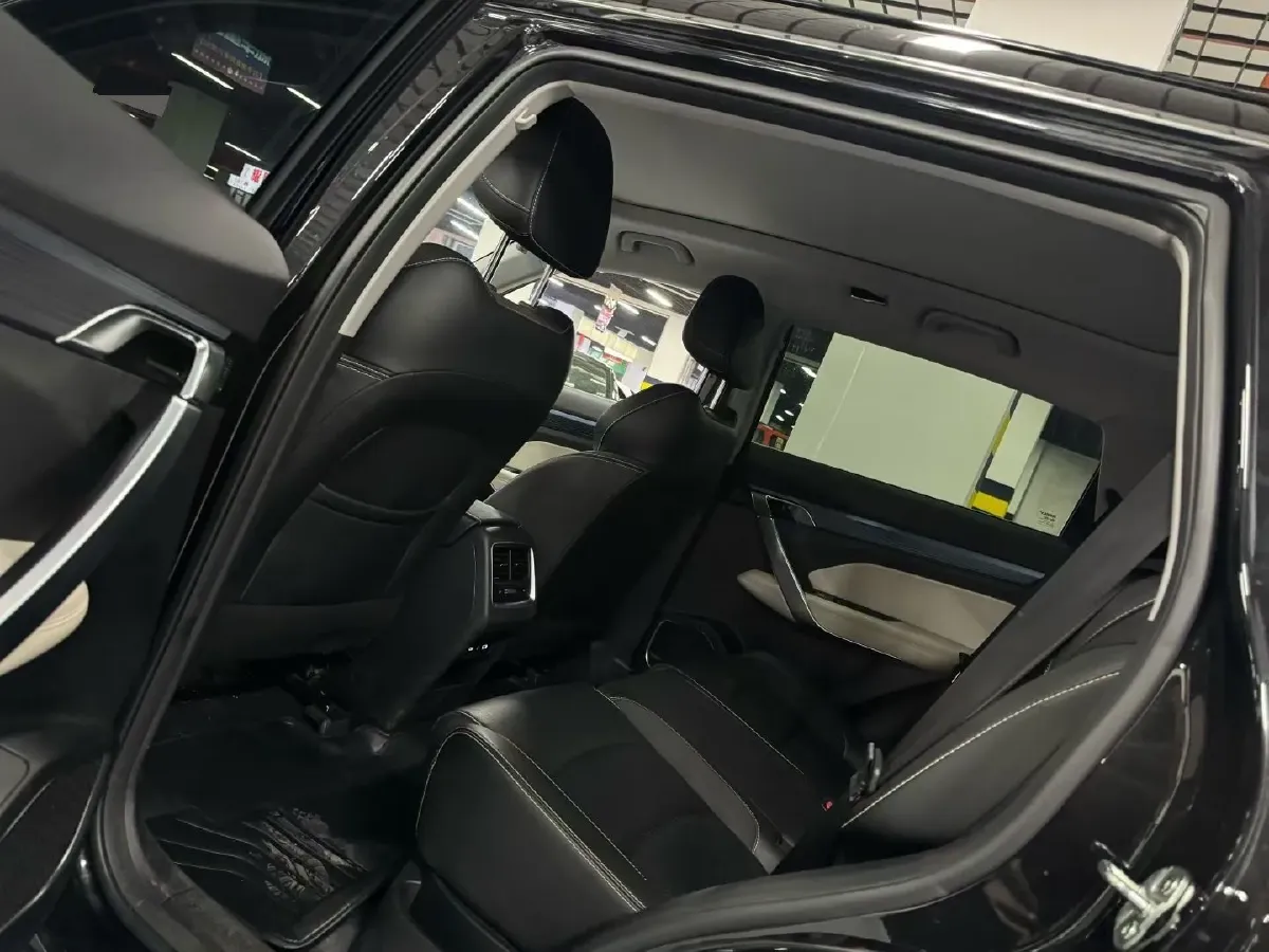 2022 Geely Azkarra 1.8T 184HP L4 7DCT,autocango,china used car exporter,china ev exporter,chinese used car exporter,chinese used ev exporter