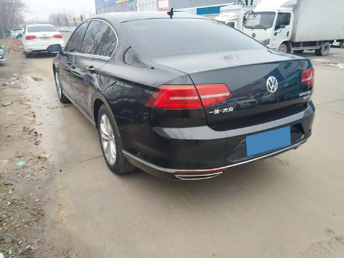 2019 Volkswagen Magotan 2.0T 186HP L4 7DCT,autocango,china used car exporter,china ev exporter,chinese used car exporter,chinese used ev exporter