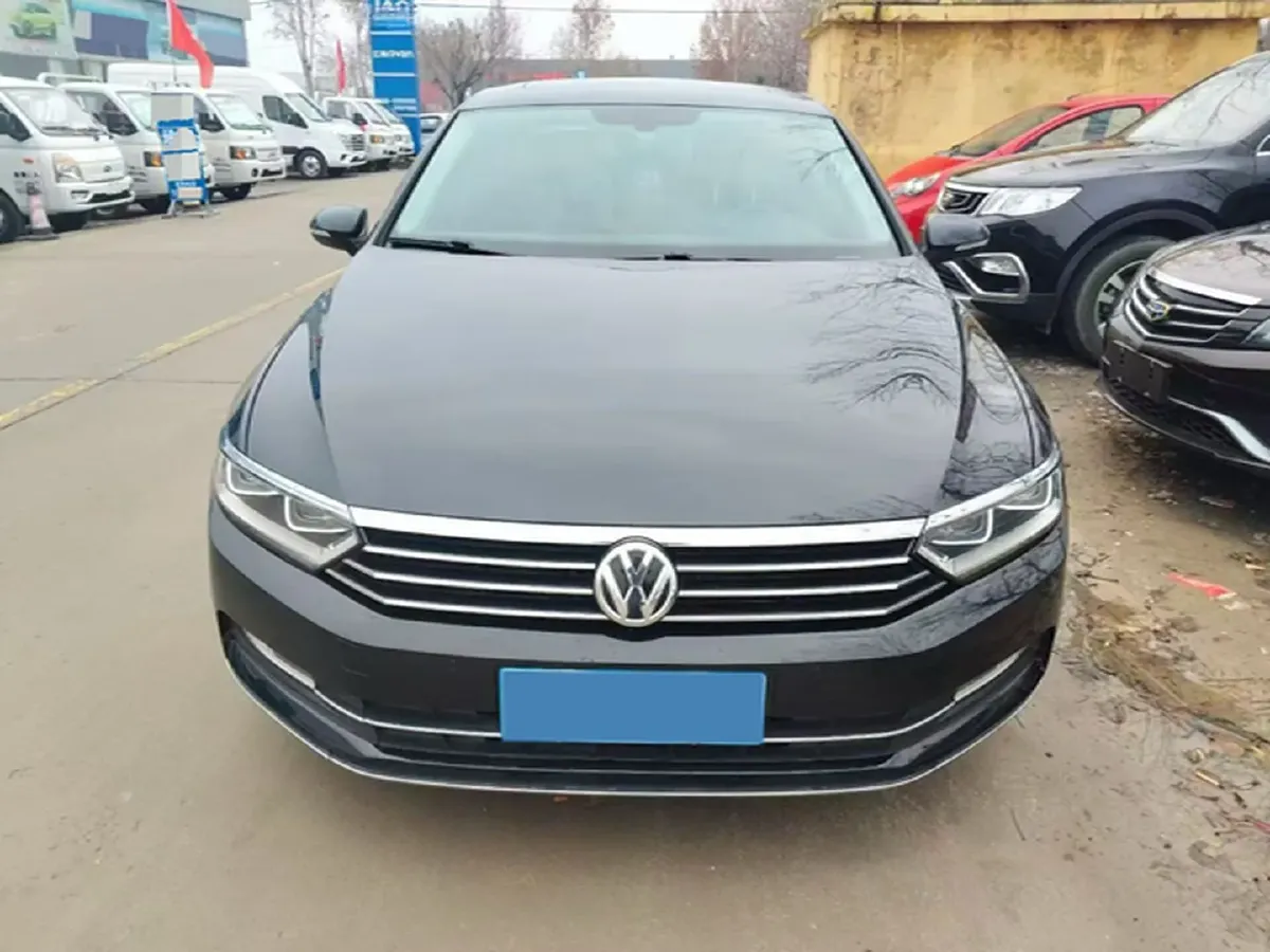 2019 Volkswagen Magotan 2.0T 186HP L4 7DCT,autocango,china used car exporter,china ev exporter,chinese used car exporter,chinese used ev exporter
