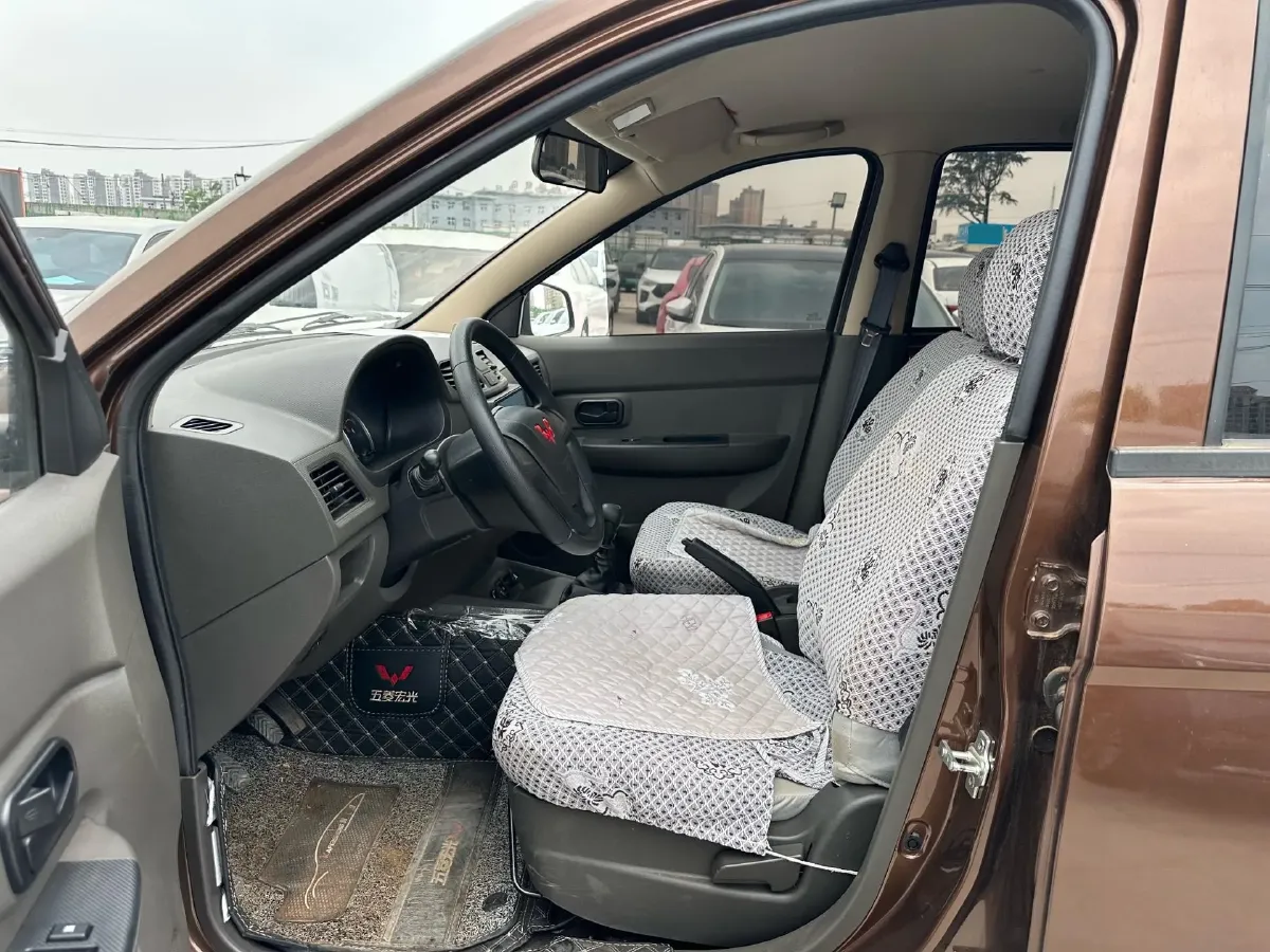 2021 WuLing RongGuang New Truck 1.5L 99HP L4 5MT,autocango,china used car exporter,china ev exporter,chinese used car exporter,chinese used ev exporter