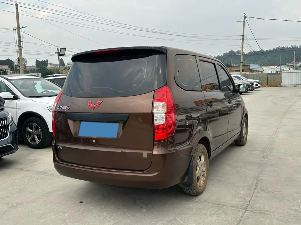 2021 WuLing RongGuang New Truck 1.5L 99HP L4 5MT,autocango,china used car exporter,china ev exporter,chinese used car exporter,chinese used ev exporter