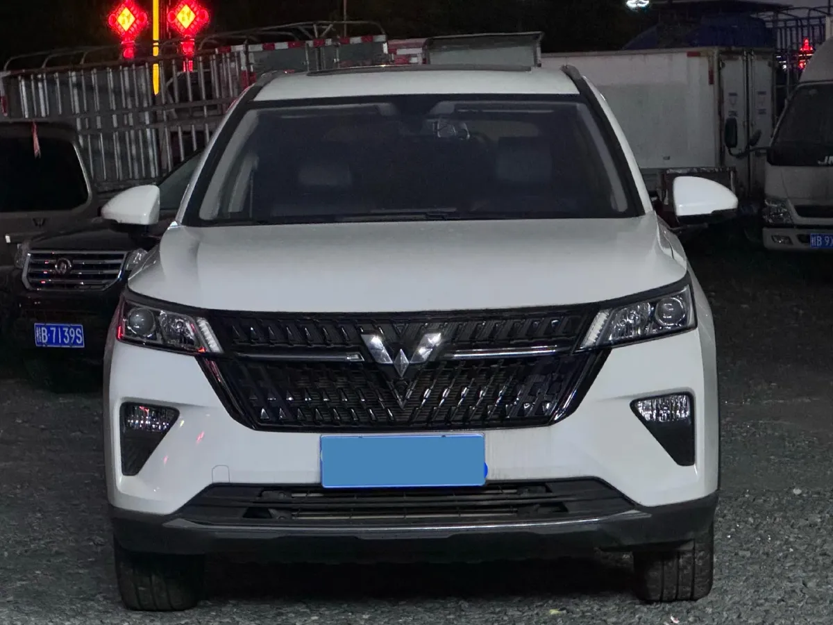 2021 WuLing XingChen 1.5T 147HP L4 6MT,autocango,china used car exporter,china ev exporter,chinese used car exporter,chinese used ev exporter