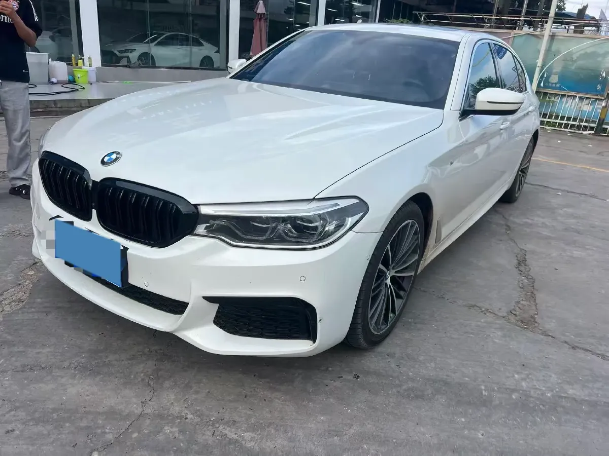 2020 BMW 5 Series 2.0T 252HP L4 8AT,autocango,china used car exporter,china ev exporter,chinese used car exporter,chinese used ev exporter