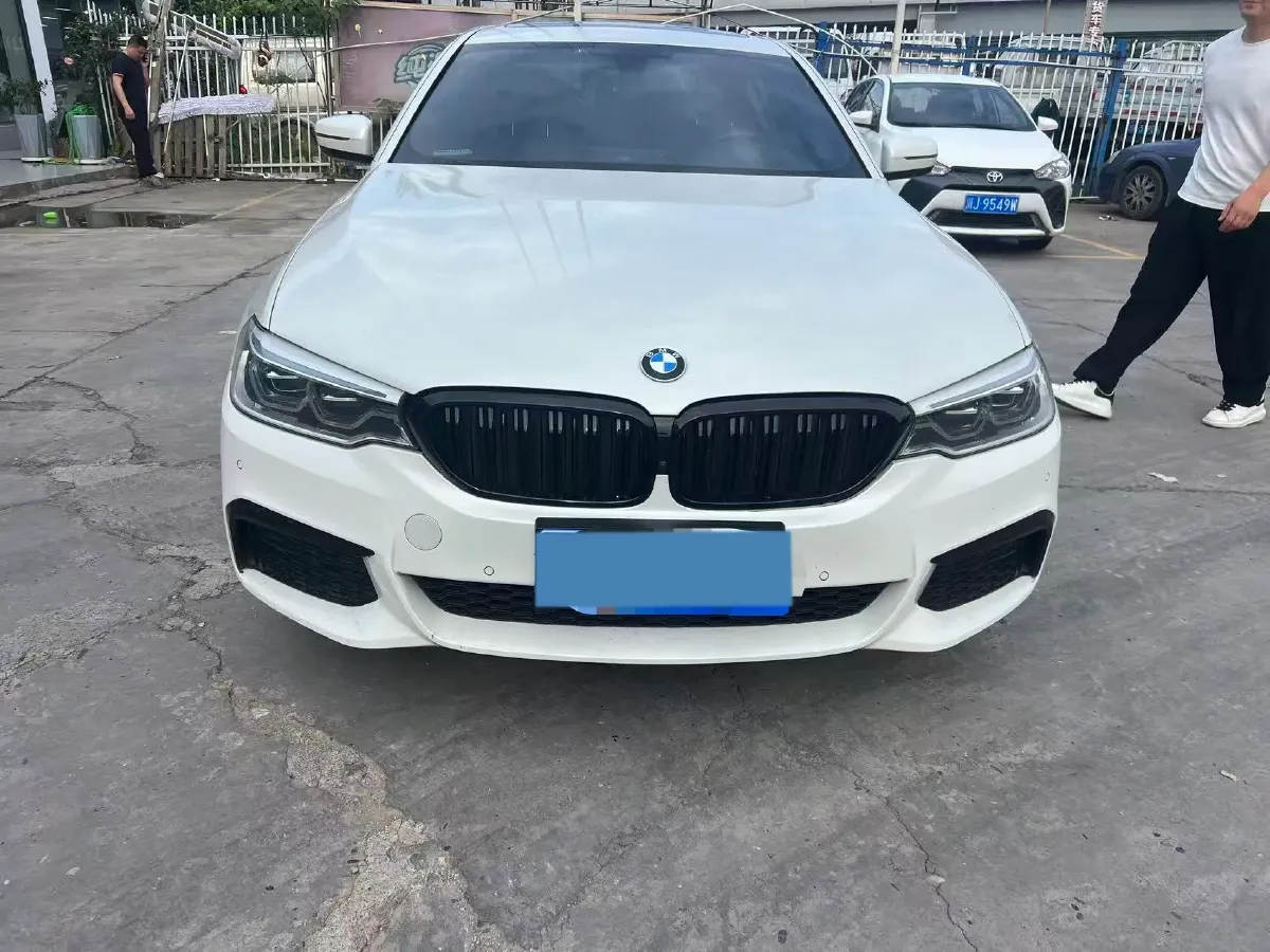 2020 BMW 5 Series 2.0T 252HP L4 8AT,autocango,china used car exporter,china ev exporter,chinese used car exporter,chinese used ev exporter