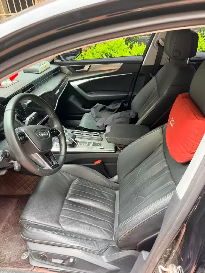 2019 Mercedes-Benz GLC Class 2.0T 245HP L4 9AT,autocango,china used car exporter,china ev exporter,chinese used car exporter,chinese used ev exporter