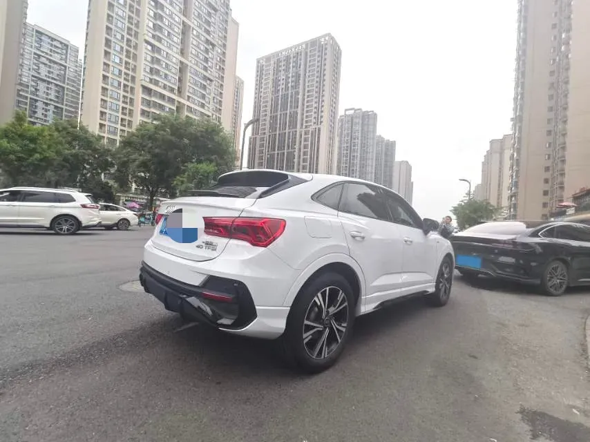 2022 Audi Q3 Sportback 2.0T 186HP L4 7DCT,autocango,china used car exporter,china ev exporter,chinese used car exporter,chinese used ev exporter