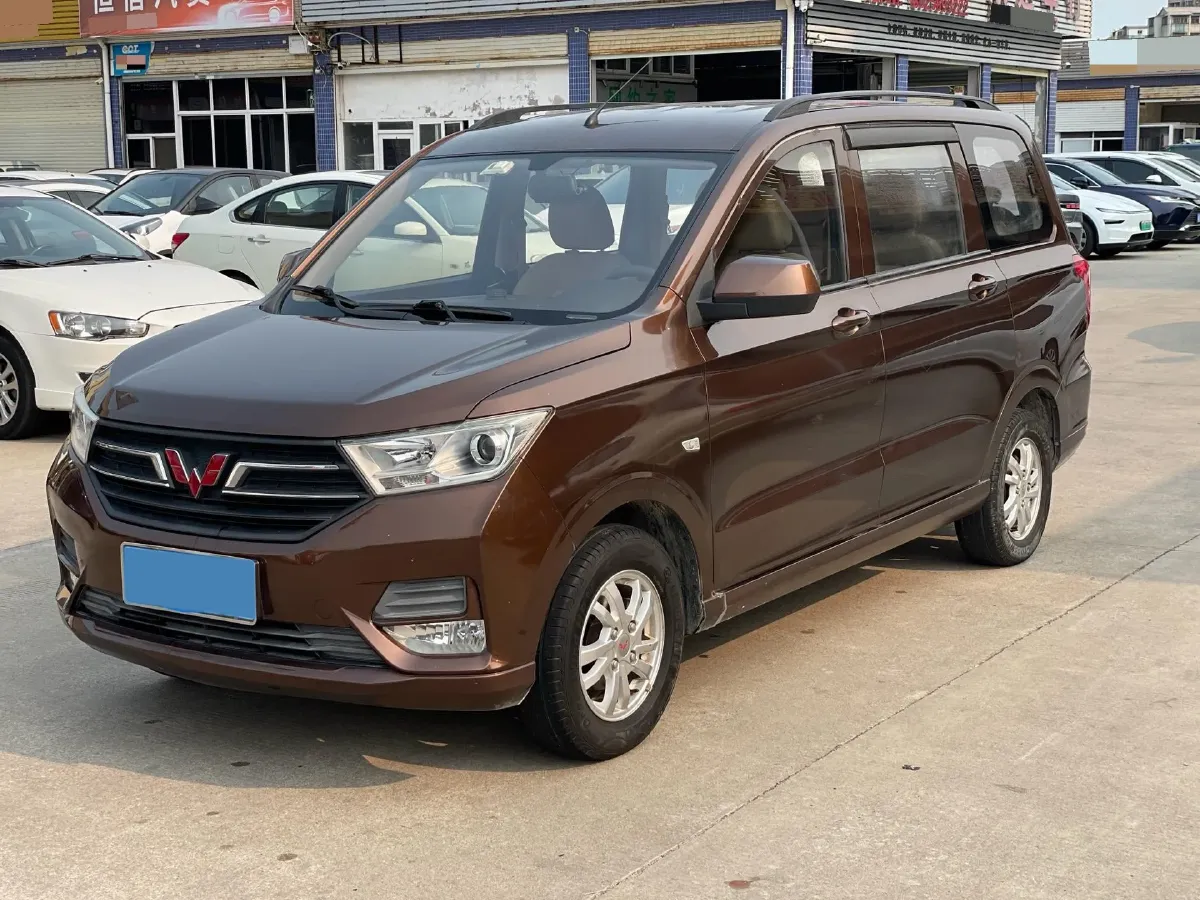 2018 WuLing HongGuang 1.5L 105HP L4 5MT,autocango,china used car exporter,china ev exporter,chinese used car exporter,chinese used ev exporter