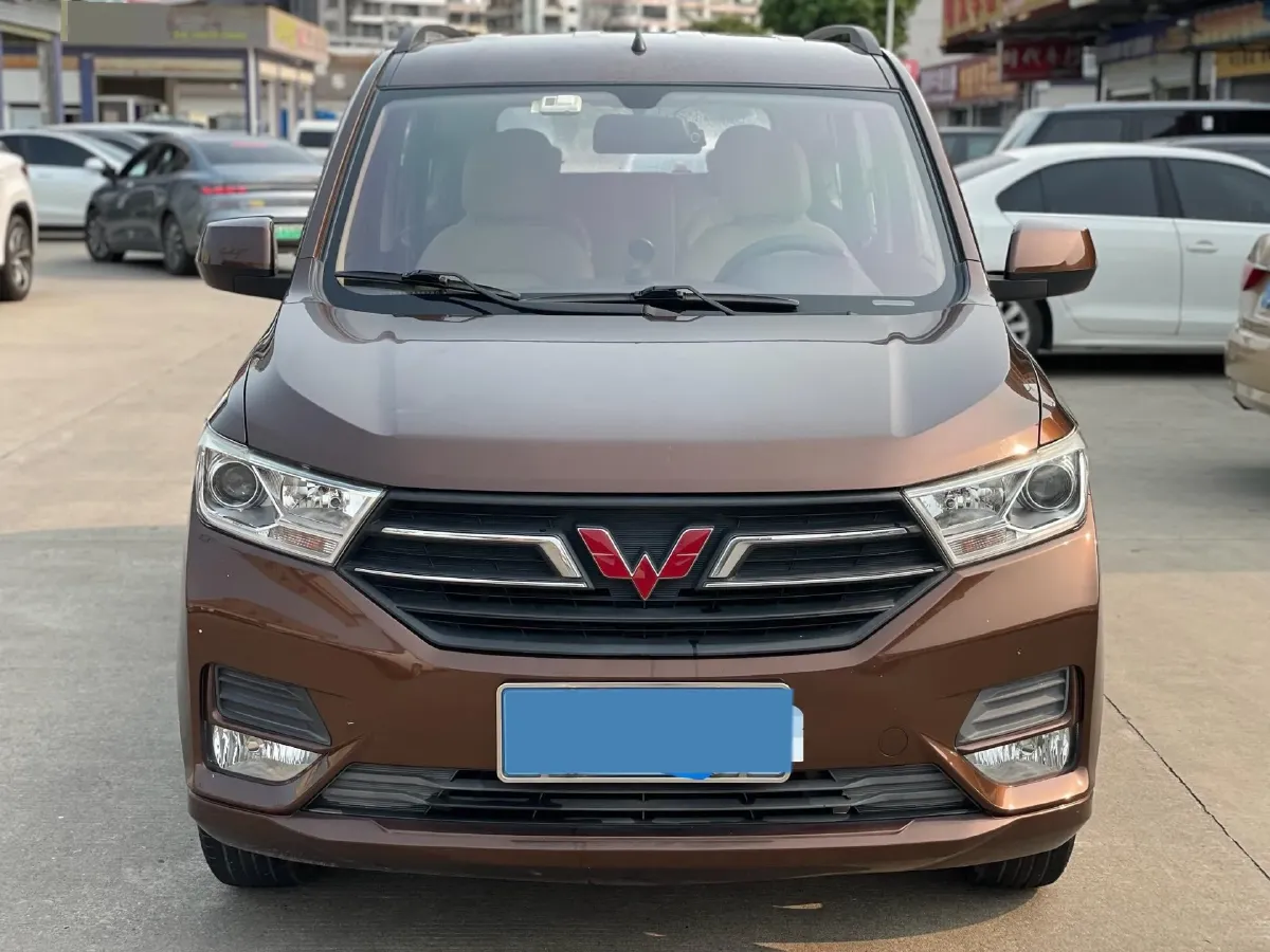 2018 WuLing HongGuang 1.5L 105HP L4 5MT,autocango,china used car exporter,china ev exporter,chinese used car exporter,chinese used ev exporter