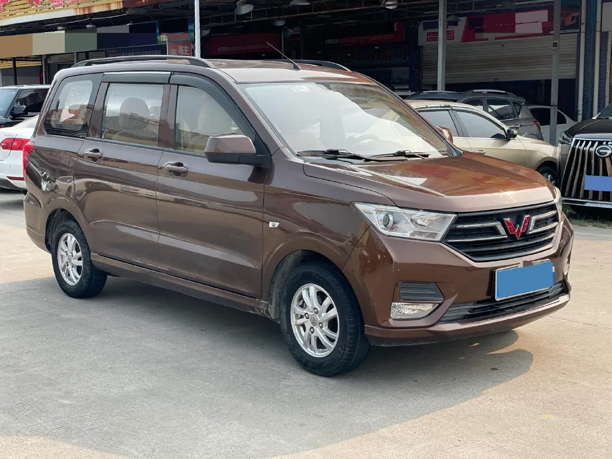 2018 WuLing HongGuang 1.5L 105HP L4 5MT,autocango,china used car exporter,china ev exporter,chinese used car exporter,chinese used ev exporter