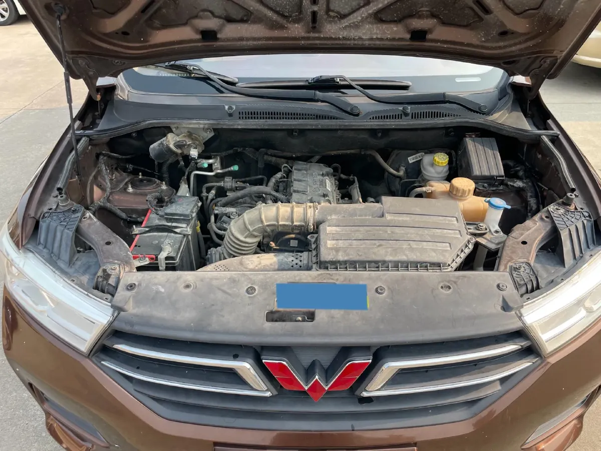 2018 WuLing HongGuang 1.5L 105HP L4 5MT,autocango,china used car exporter,china ev exporter,chinese used car exporter,chinese used ev exporter