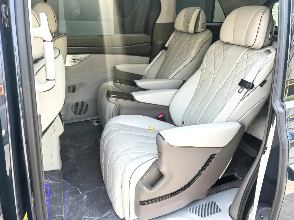 2023 Denza D9 1.5T 139HP L4 E-CVT PHEV 20.39KWH,autocango,china used car exporter,china ev exporter,chinese used car exporter,chinese used ev exporter