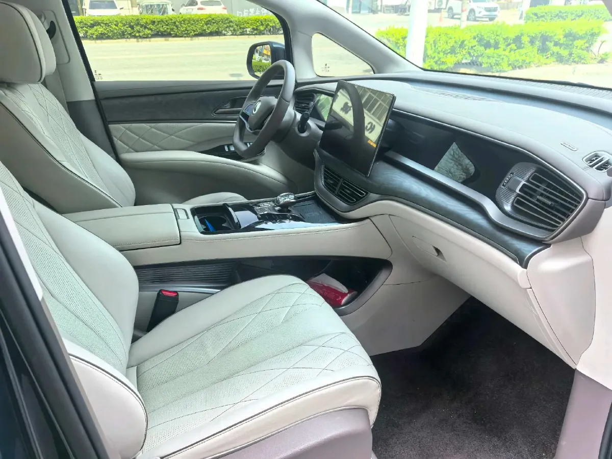 2023 Denza D9 1.5T 139HP L4 E-CVT PHEV 20.39KWH,autocango,china used car exporter,china ev exporter,chinese used car exporter,chinese used ev exporter