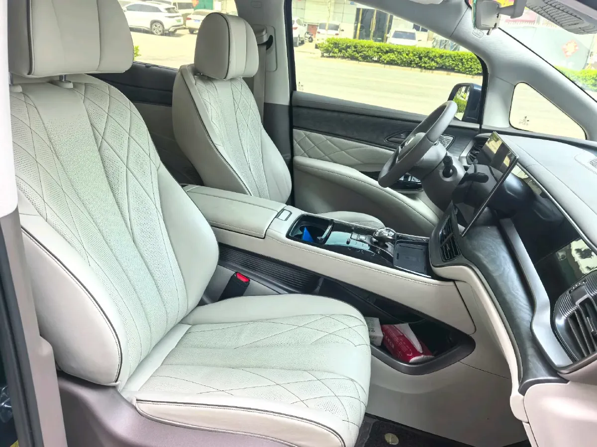 2023 Denza D9 1.5T 139HP L4 E-CVT PHEV 20.39KWH,autocango,china used car exporter,china ev exporter,chinese used car exporter,chinese used ev exporter