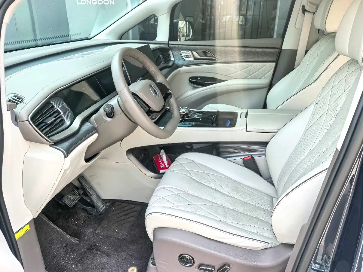 2023 Denza D9 1.5T 139HP L4 E-CVT PHEV 20.39KWH,autocango,china used car exporter,china ev exporter,chinese used car exporter,chinese used ev exporter