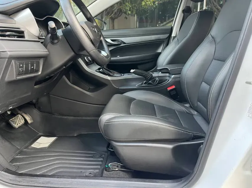 2022 Geely Emgrand 1.5L 114HP L4 CVT,autocango,china used car exporter,china ev exporter,chinese used car exporter,chinese used ev exporter