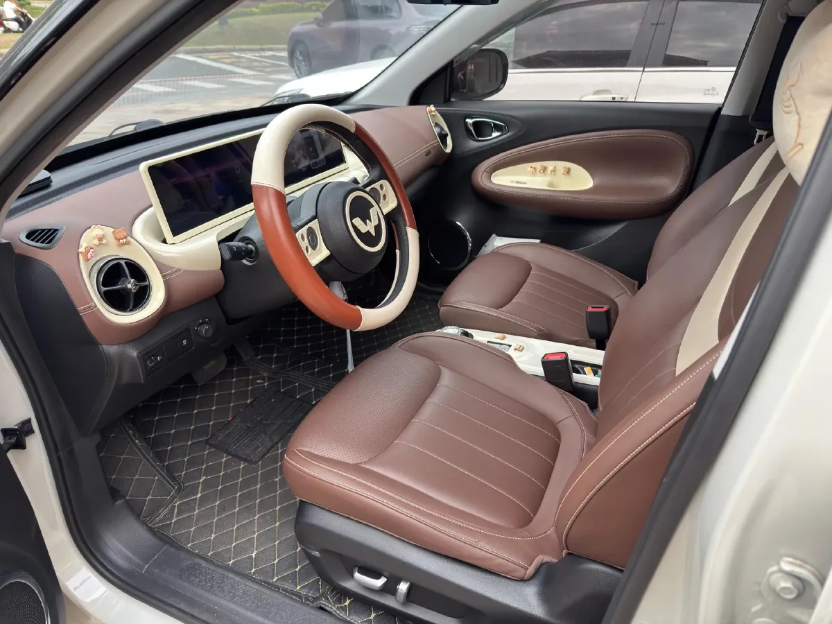 2023 WuLing BinGuo BEV 31.9KWH,autocango,china used car exporter,china ev exporter,chinese used car exporter,chinese used ev exporter