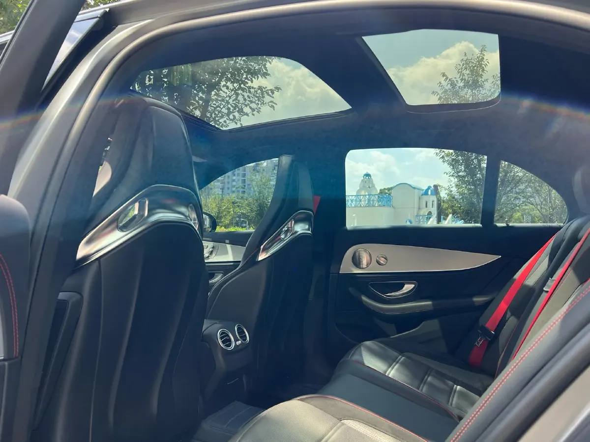 2022 Mercedes-Benz E AMG 3.0T 435HP L6 9AT,autocango,china used car exporter,china ev exporter,chinese used car exporter,chinese used ev exporter