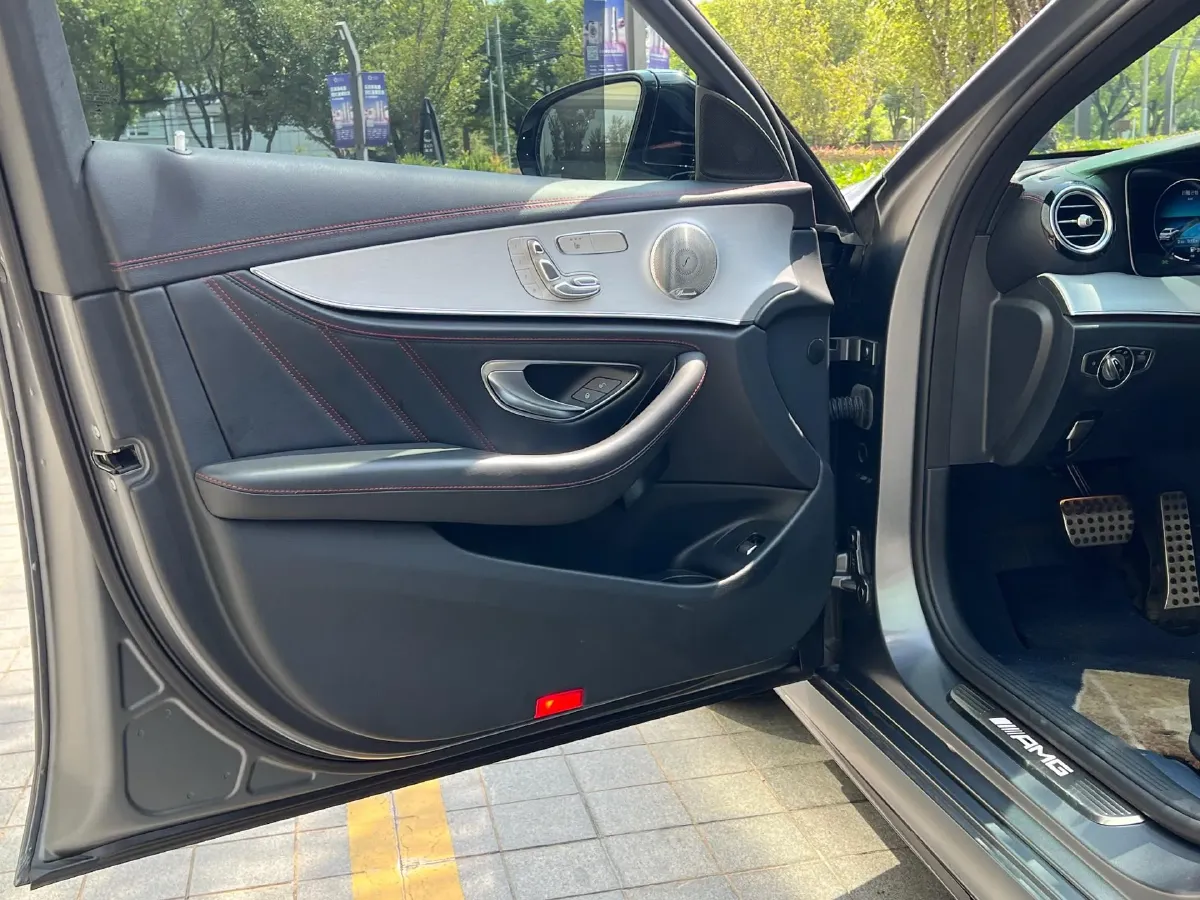 2022 Mercedes-Benz E AMG 3.0T 435HP L6 9AT,autocango,china used car exporter,china ev exporter,chinese used car exporter,chinese used ev exporter