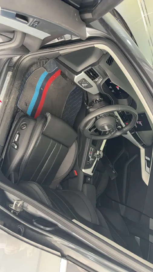 2024 Audi A4L 2.0T 190HP L4 7DCT,autocango,china used car exporter,china ev exporter,chinese used car exporter,chinese used ev exporter