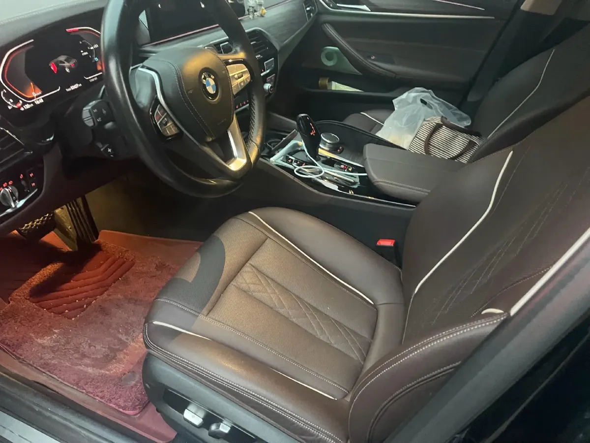 2021 BMW 5 Series 2.0T 252HP L4 8AT,autocango,china used car exporter,china ev exporter,chinese used car exporter,chinese used ev exporter