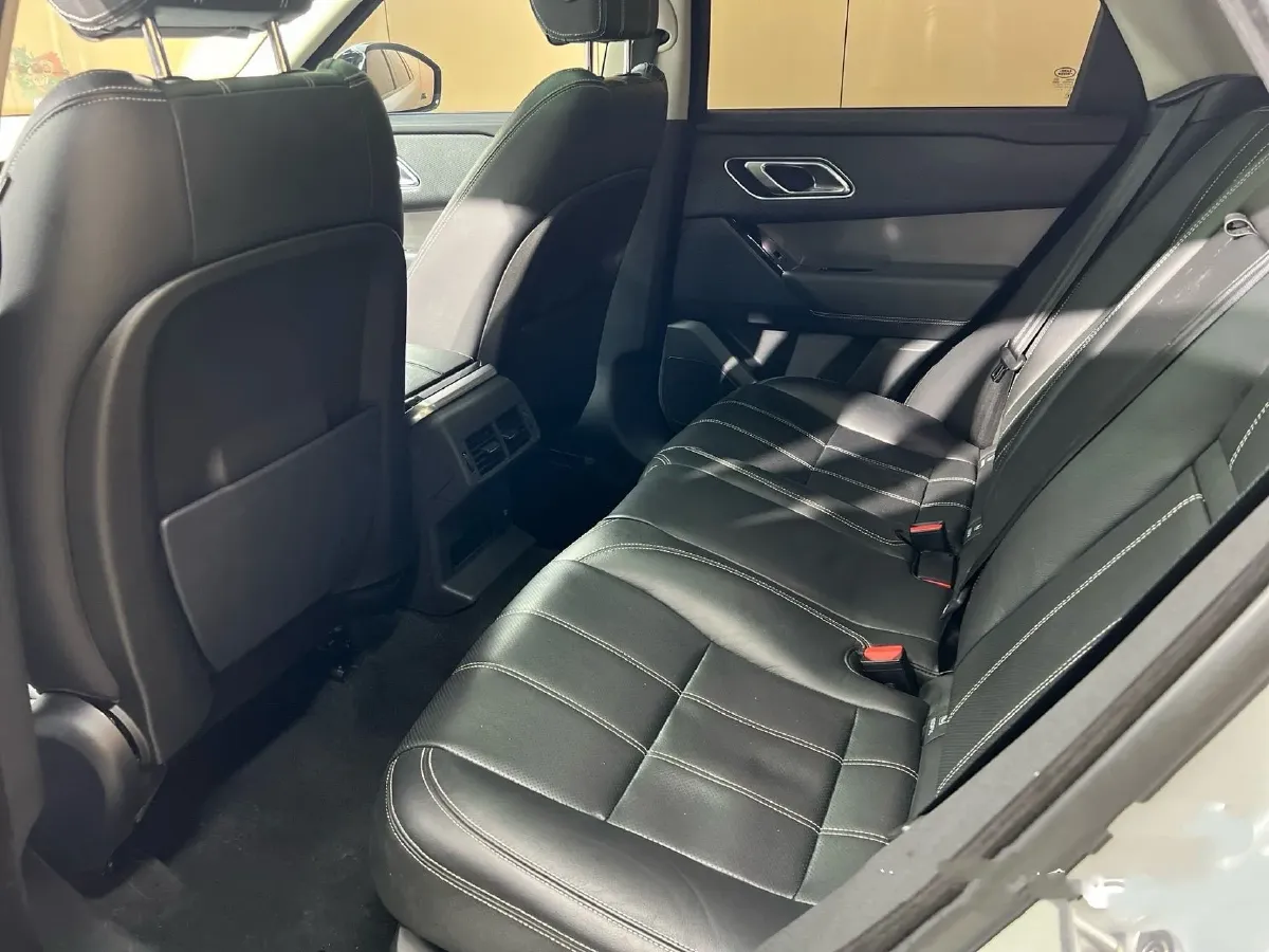 2018 Land Rover Range Rover Velar 2.0T 250HP L4 8AT,autocango,china used car exporter,china ev exporter,chinese used car exporter,chinese used ev exporter