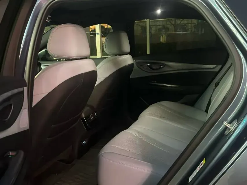 2024 BYD Seal 1.5L 110HP L4 E-CVT PHEV 17.6KWH,autocango,china used car exporter,china ev exporter,chinese used car exporter,chinese used ev exporter