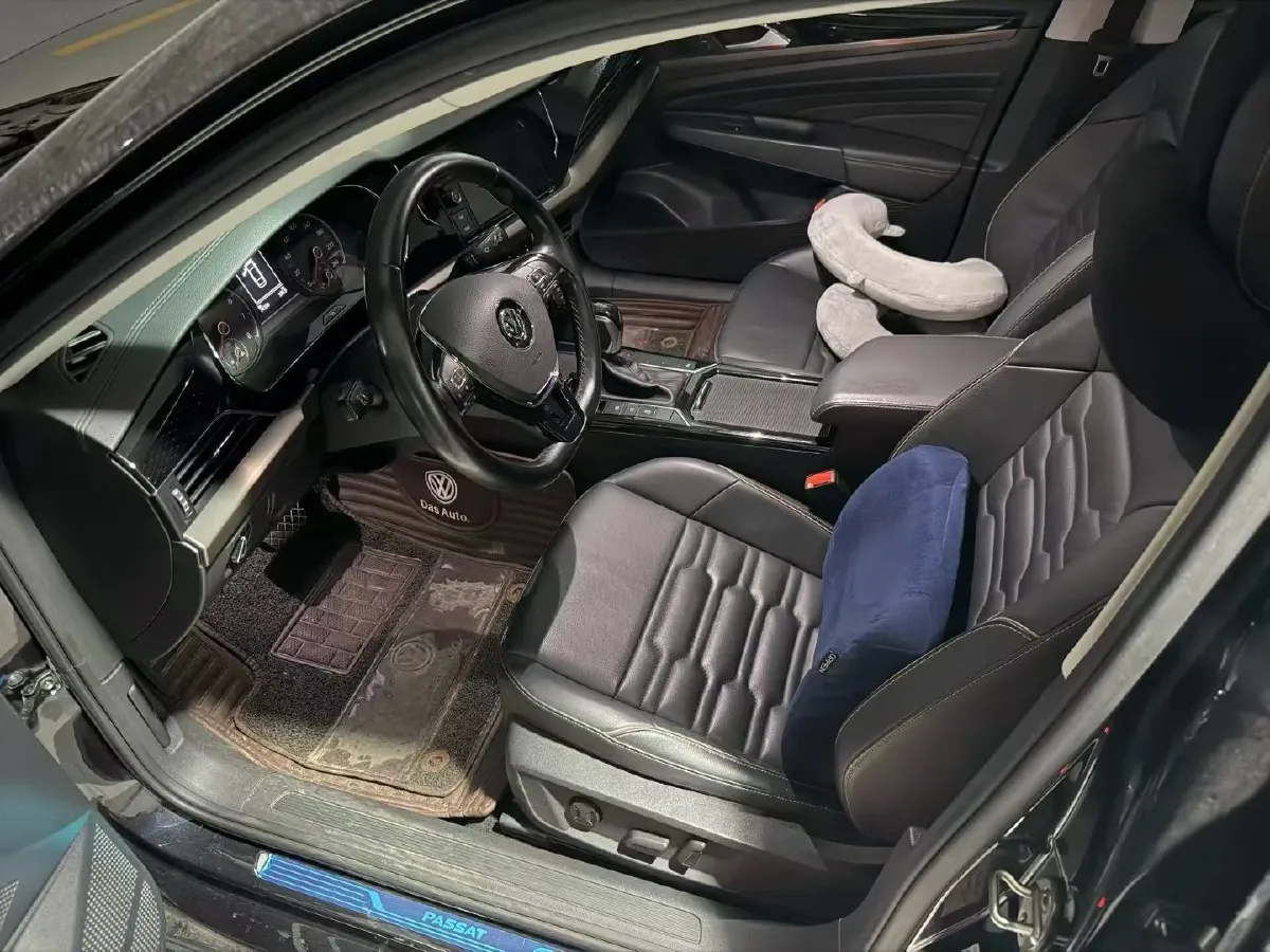 2019 Volvo V40 1.5T 152HP L4 6AT,autocango,china used car exporter,china ev exporter,chinese used car exporter,chinese used ev exporter