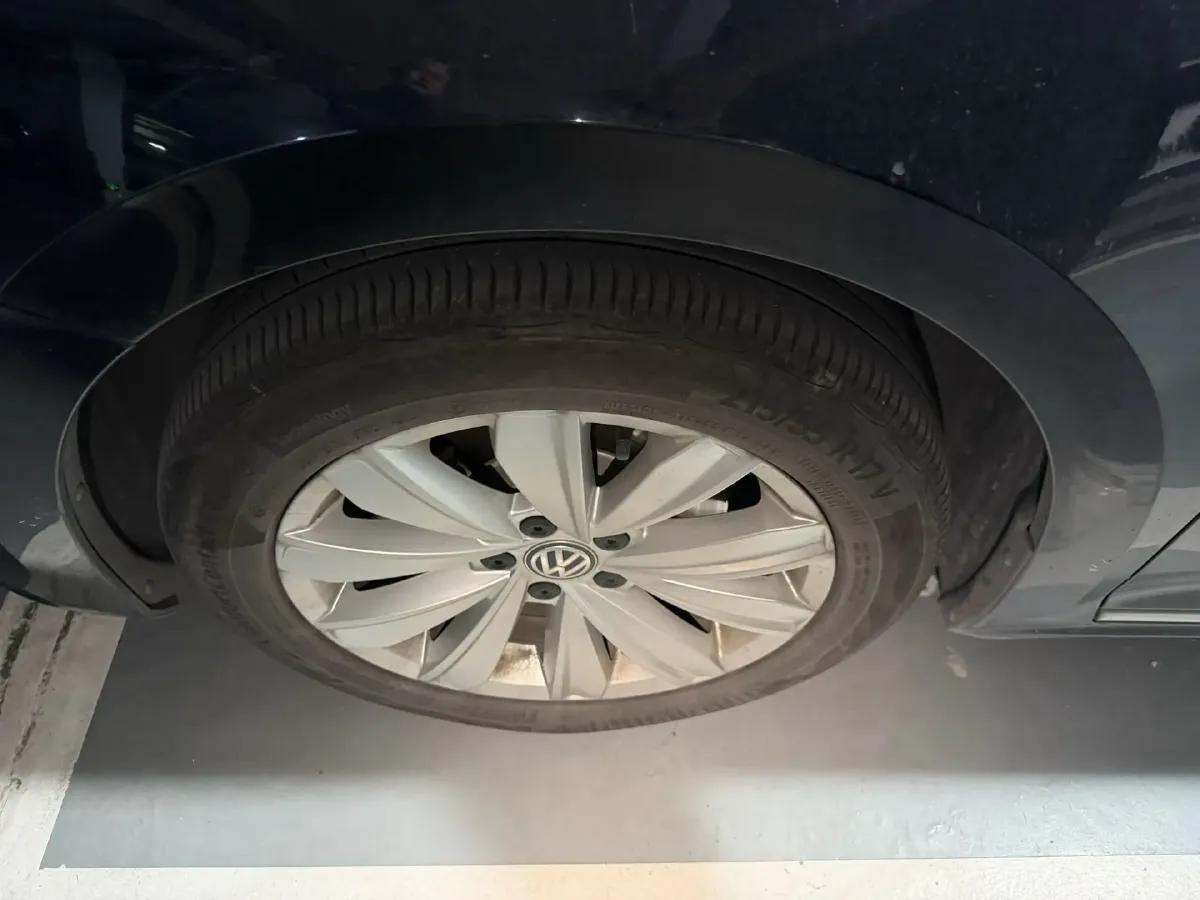 2019 Volvo V40 1.5T 152HP L4 6AT,autocango,china used car exporter,china ev exporter,chinese used car exporter,chinese used ev exporter