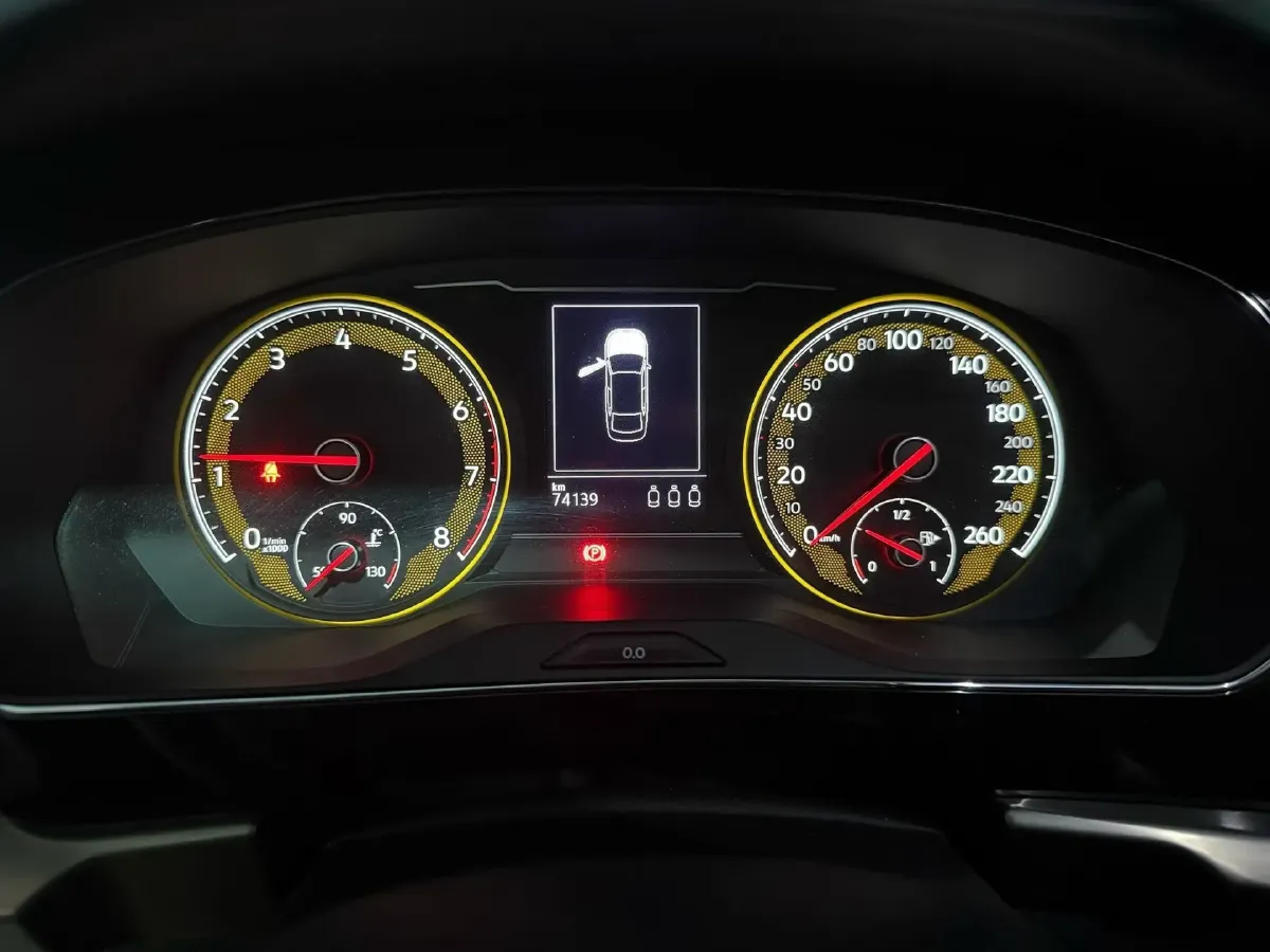 2019 Volvo V40 1.5T 152HP L4 6AT,autocango,china used car exporter,china ev exporter,chinese used car exporter,chinese used ev exporter