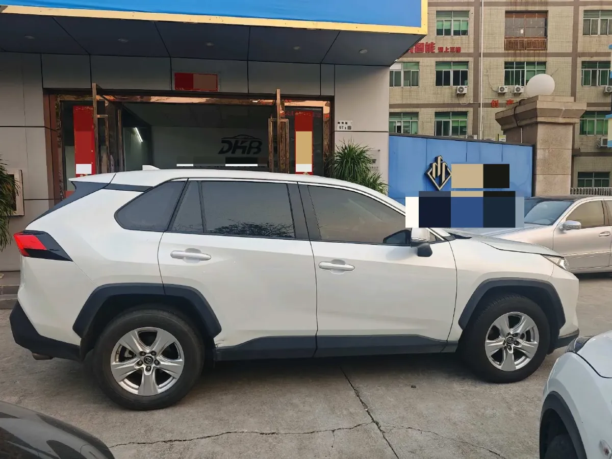 2021 Toyota RAV4 2.0L 171HP L4 CVT,autocango,china used car exporter,china ev exporter,chinese used car exporter,chinese used ev exporter