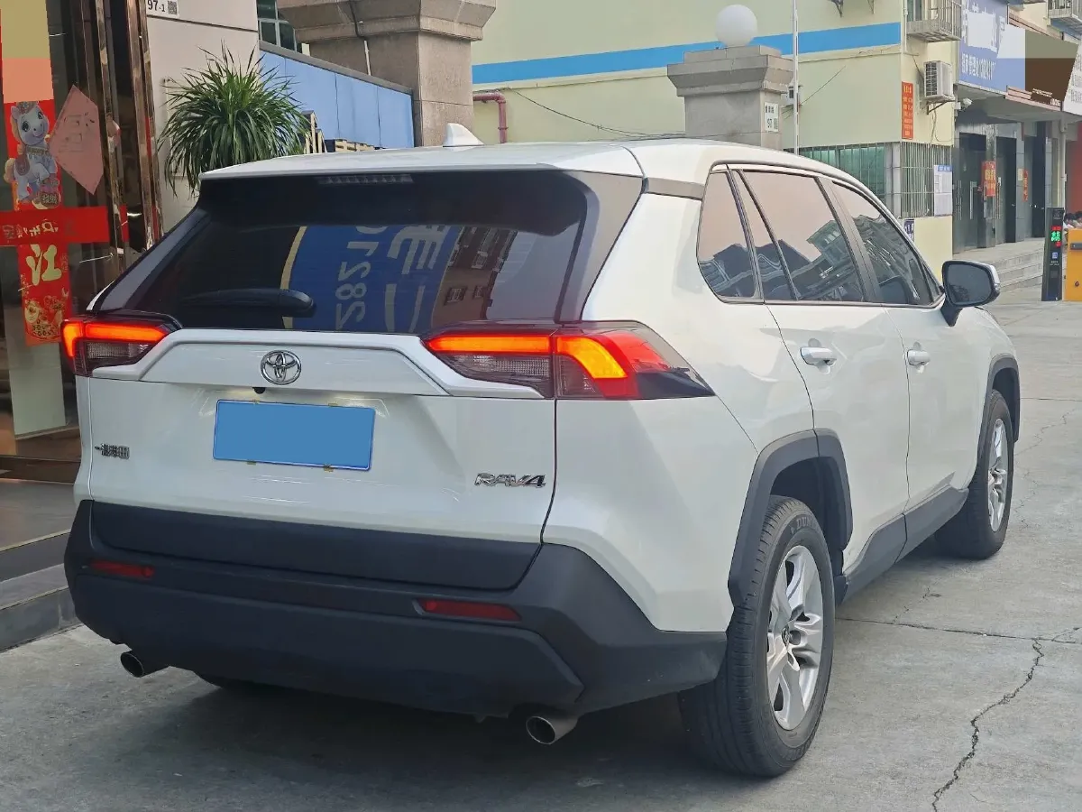 2021 Toyota RAV4 2.0L 171HP L4 CVT,autocango,china used car exporter,china ev exporter,chinese used car exporter,chinese used ev exporter