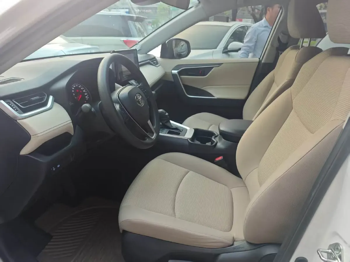 2021 Toyota RAV4 2.0L 171HP L4 CVT,autocango,china used car exporter,china ev exporter,chinese used car exporter,chinese used ev exporter