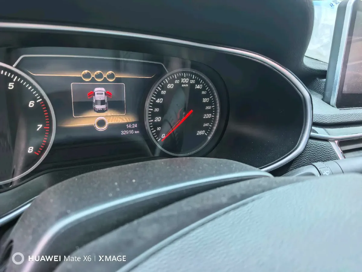 2022 HongQi H5 1.5T 169HP L4 7DCT,autocango,china used car exporter,china ev exporter,chinese used car exporter,chinese used ev exporter