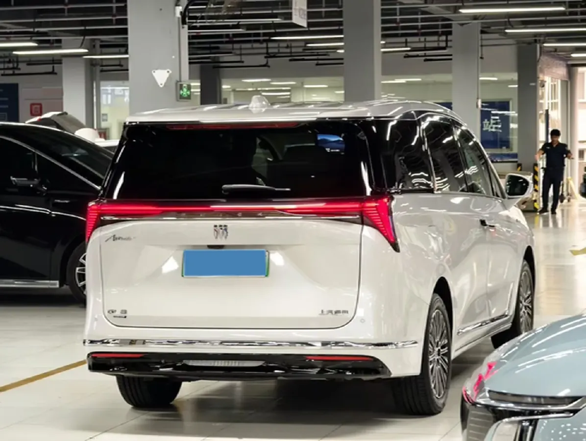 2024 Buick GL8 1.5T 180HP L4 2DHT PHEV 24.4KWH,autocango,china used car exporter,china ev exporter,chinese used car exporter,chinese used ev exporter