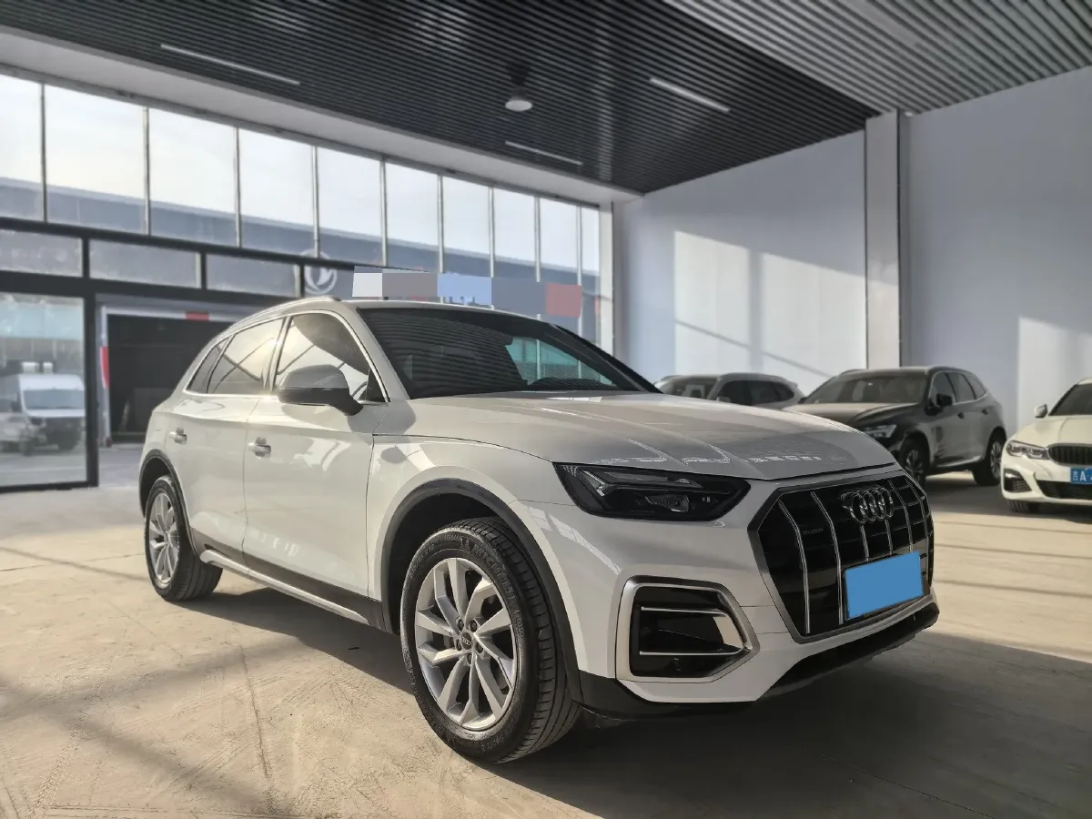 2023 Audi Q5L 2.0T 190HP L4 7DCT,autocango,china used car exporter,china ev exporter,chinese used car exporter,chinese used ev exporter