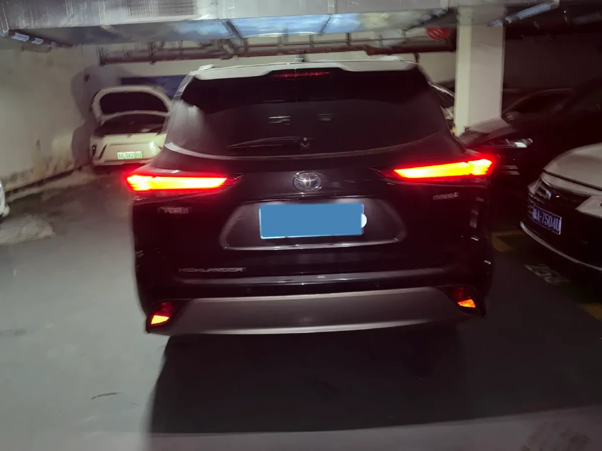 2022 Toyota Highlander 2.5L 192HP L4 E-CVT Hybrid,autocango,china used car exporter,china ev exporter,chinese used car exporter,chinese used ev exporter