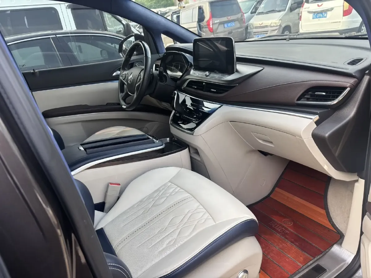 2021 Buick GL8 2.0T 237HP L4 9AT,autocango,china used car exporter,china ev exporter,chinese used car exporter,chinese used ev exporter