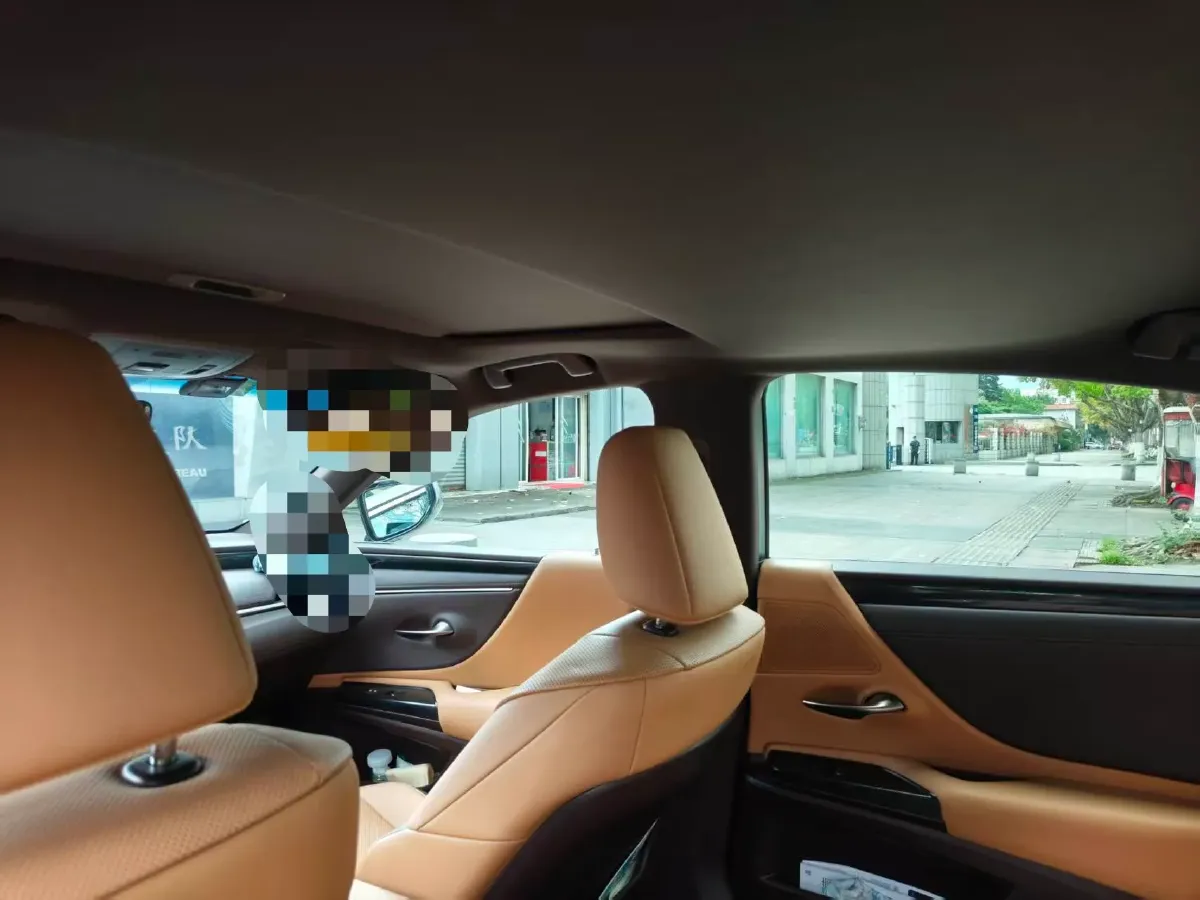 2020 Lexus ES 2.5L 207HP L4 8AT,autocango,china used car exporter,china ev exporter,chinese used car exporter,chinese used ev exporter