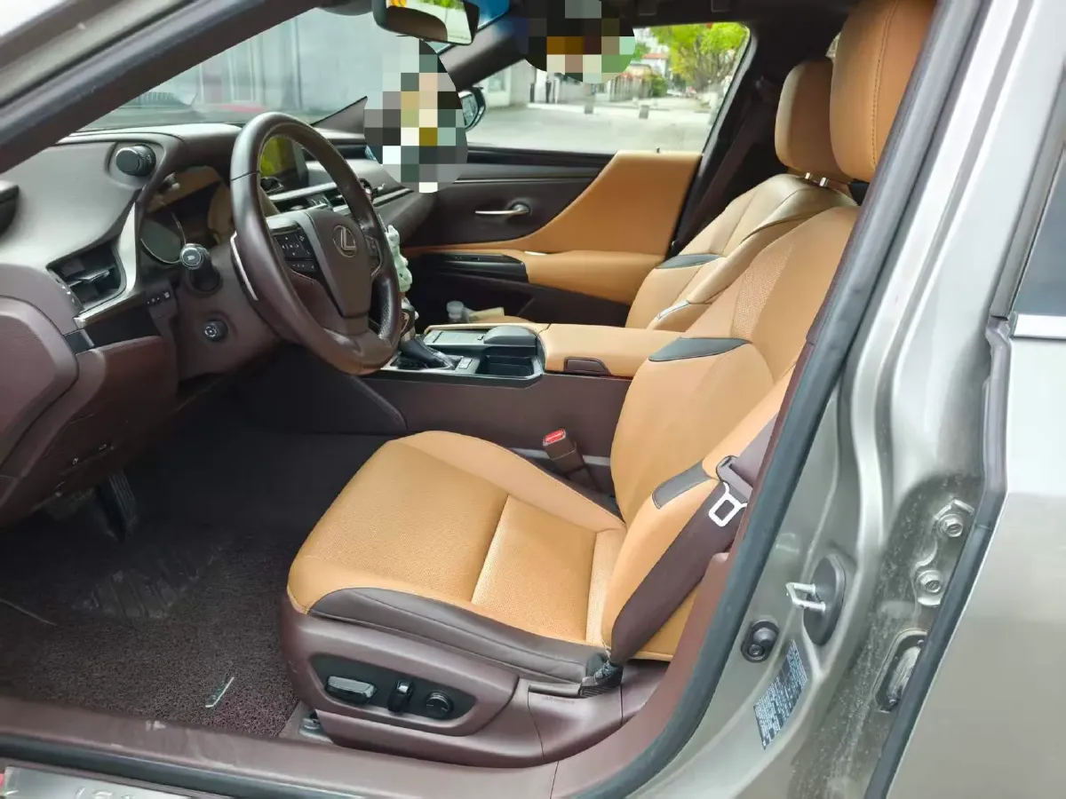 2020 Lexus ES 2.5L 207HP L4 8AT,autocango,china used car exporter,china ev exporter,chinese used car exporter,chinese used ev exporter