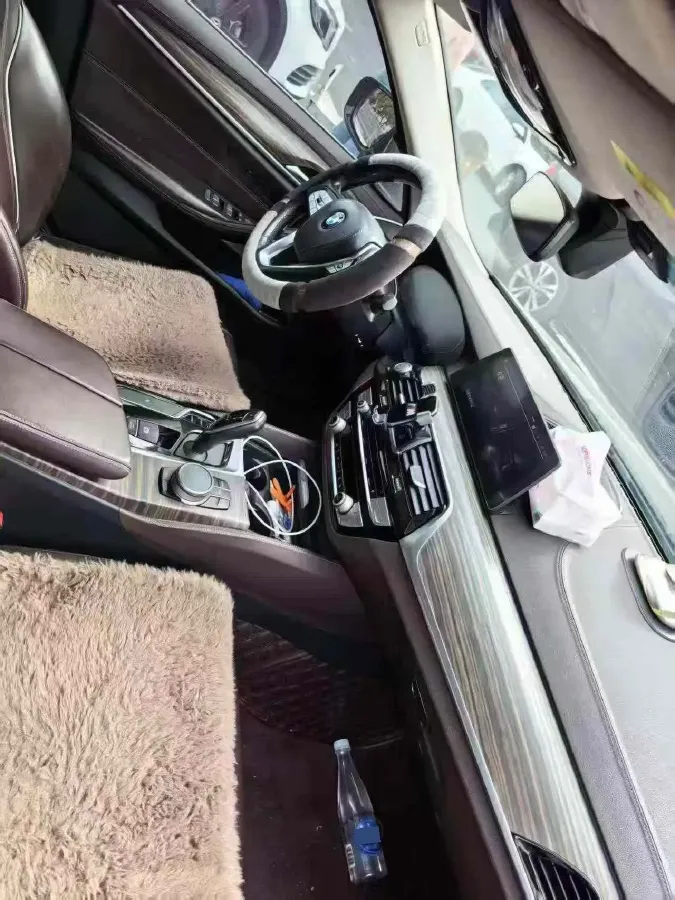 2020 BMW 5 Series 2.0T 252HP L4 8AT,autocango,china used car exporter,china ev exporter,chinese used car exporter,chinese used ev exporter