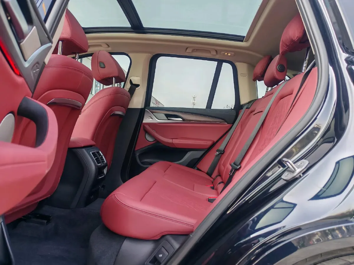 2023 BMW X3 2.0T 245HP L4 8AT,autocango,china used car exporter,china ev exporter,chinese used car exporter,chinese used ev exporter