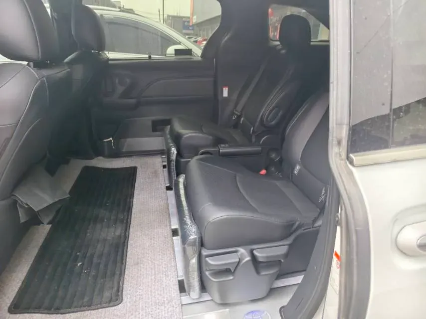 2024 Toyota Granvia 2.5L 189HP L4 E-CVT Hybrid,autocango,china used car exporter,china ev exporter,chinese used car exporter,chinese used ev exporter