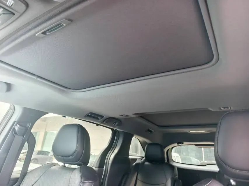 2024 Toyota Granvia 2.5L 189HP L4 E-CVT Hybrid,autocango,china used car exporter,china ev exporter,chinese used car exporter,chinese used ev exporter