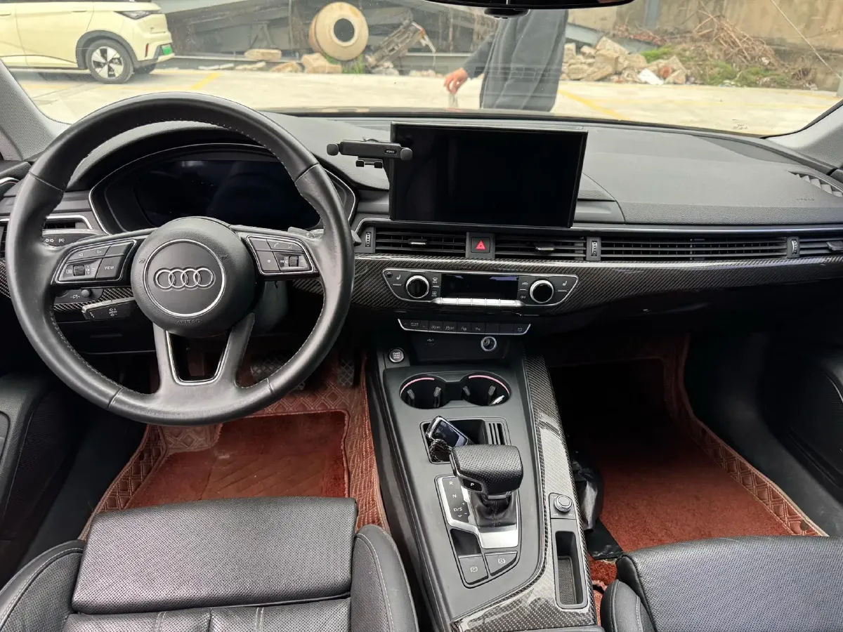 2020 Audi A4L 2.0T 190HP L4 7DCT,autocango,china used car exporter,china ev exporter,chinese used car exporter,chinese used ev exporter