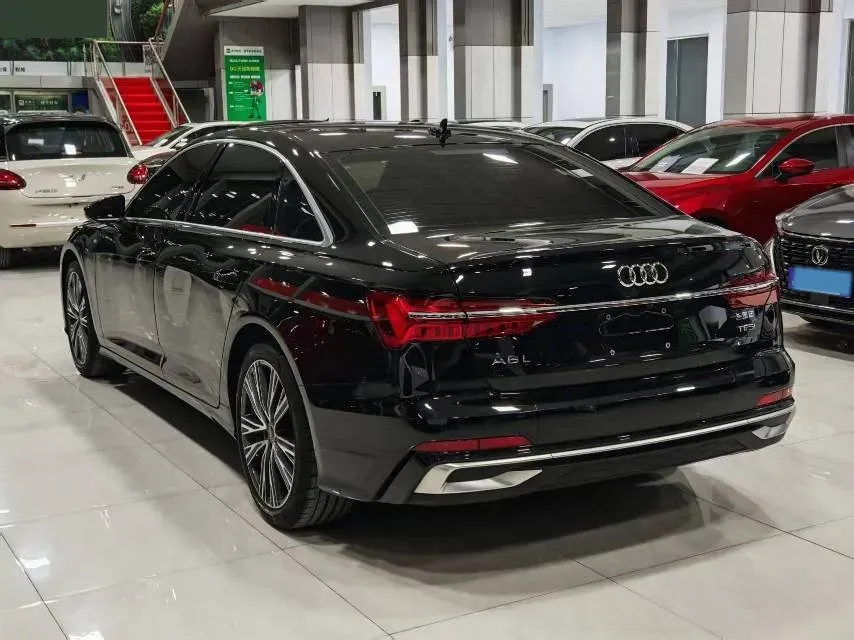 2023 Audi A6L 2.0T 190HP L4 7DCT,autocango,china used car exporter,china ev exporter,chinese used car exporter,chinese used ev exporter