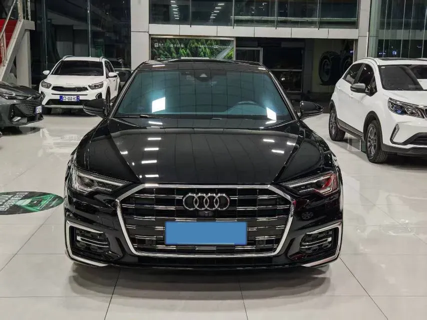 2023 Audi A6L 2.0T 190HP L4 7DCT,autocango,china used car exporter,china ev exporter,chinese used car exporter,chinese used ev exporter