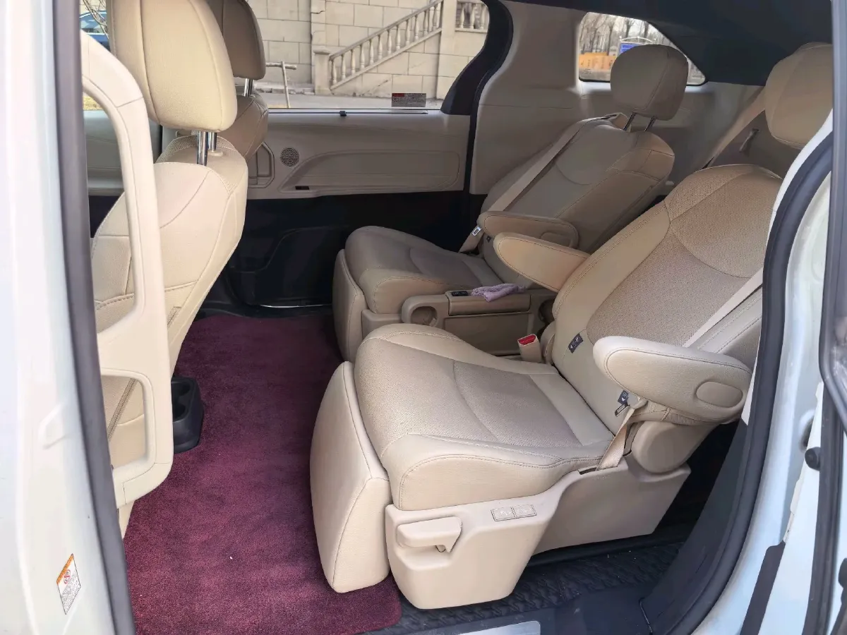 2023 Toyota Sienna 2.5L 189HP L4 E-CVT Hybrid,autocango,china used car exporter,china ev exporter,chinese used car exporter,chinese used ev exporter
