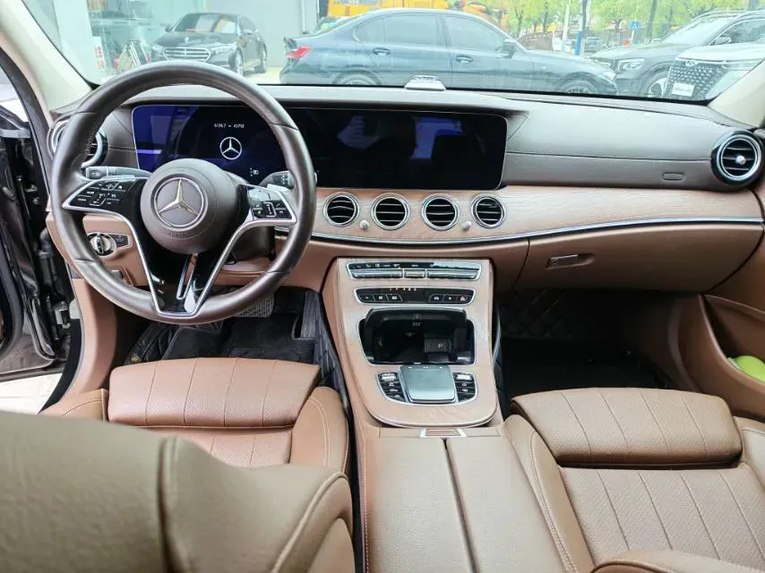 2022 Mercedes-Benz E Class 2.0T 258HP L4 9AT,autocango,china used car exporter,china ev exporter,chinese used car exporter,chinese used ev exporter