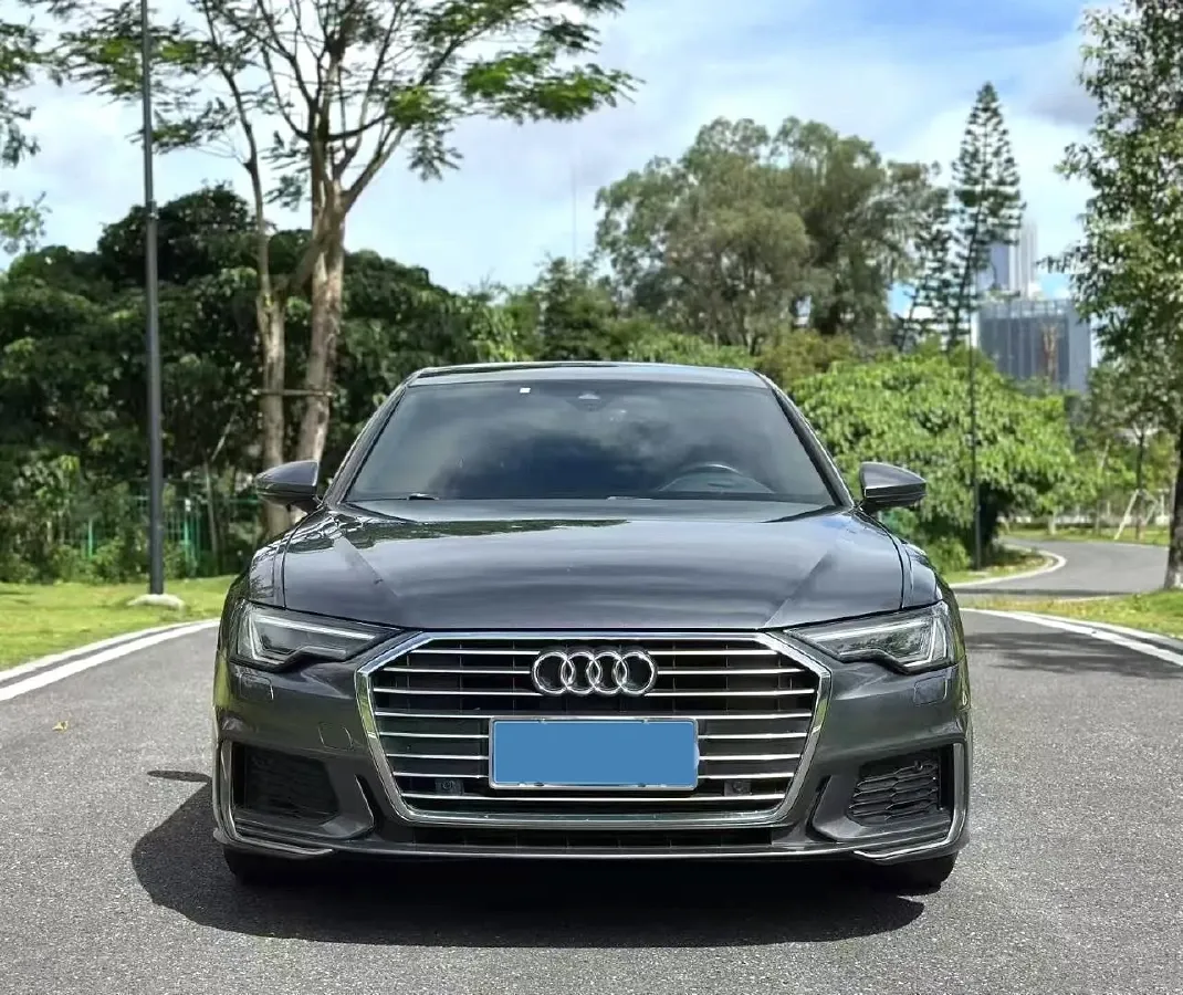 2021 Audi A6L 2.0T 224HP L4 7DCT,autocango,china used car exporter,china ev exporter,chinese used car exporter,chinese used ev exporter