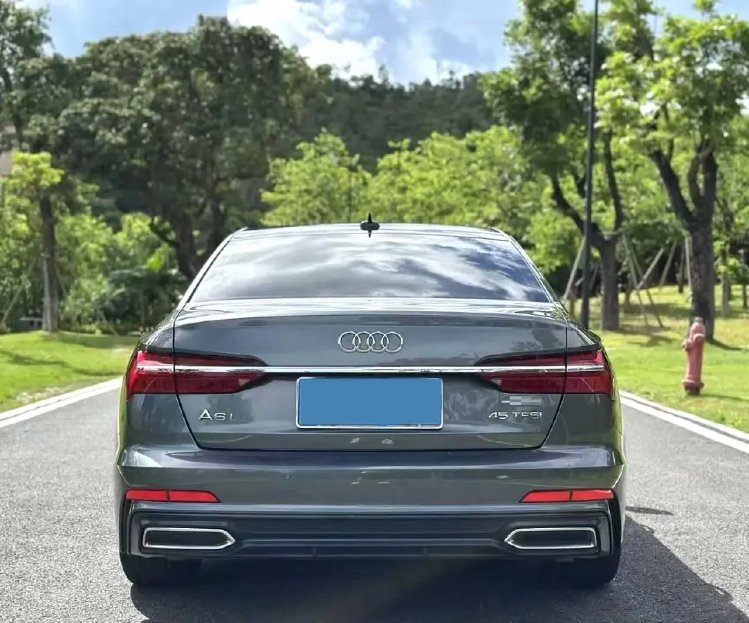 2021 Audi A6L 2.0T 224HP L4 7DCT,autocango,china used car exporter,china ev exporter,chinese used car exporter,chinese used ev exporter